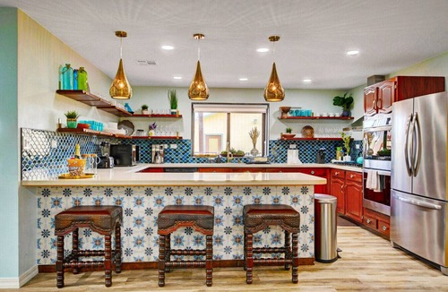 North Las Vegas House | Big Compound | Pool + Hot Tub| Game Room|Sleeps 16