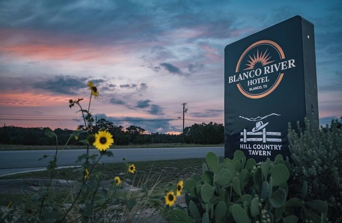 Blanco Hotel | Blanco River Hotel