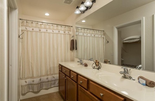 Starlight Trail House | Blue's Retreat 3 Bedroom by Casago