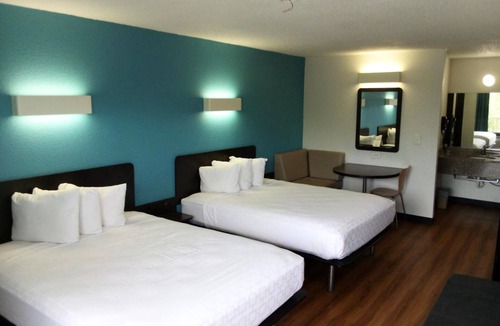 Beeville Hotel | Blueway Inn Beeville Extended Stay