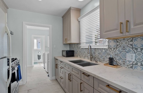 Alhambra House | Boho 3BR Alhambra, Sleeps 8, Pet OK, DTLA/Disney/Universal/World Cup/Olympics