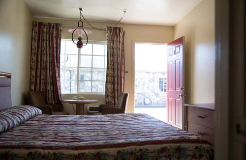 Boron Hotel | Boron Motel
