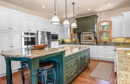 Boulder Bay House | Boulder Cove։ Lakefront Estate