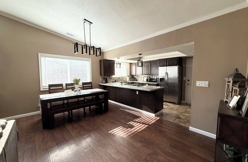 Shasta View House | Bright, Clean, Comfortable + Perfect Central Location