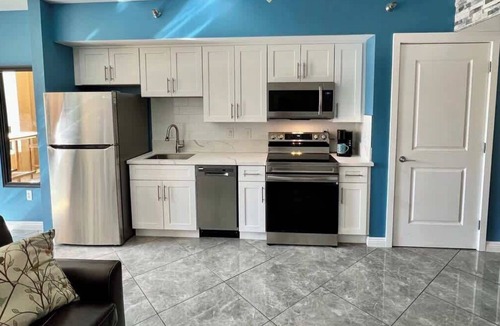 Lake Las Vegas Condo | Bright, Lake Escape with Full Size Kitchen