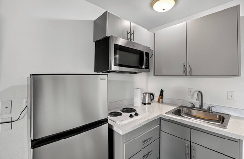 Las Vegas Apartment | Bright modern studio featuring full kitchenette