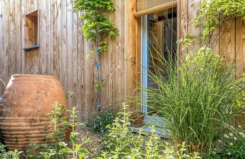 La Roque-d'Antheron House | Cabane d’Ismou | Pool & Wood Design