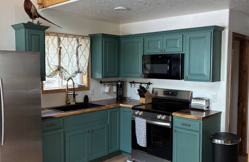 Mammoth Creek Cabin | Cabin in the Pines surrounded by fun