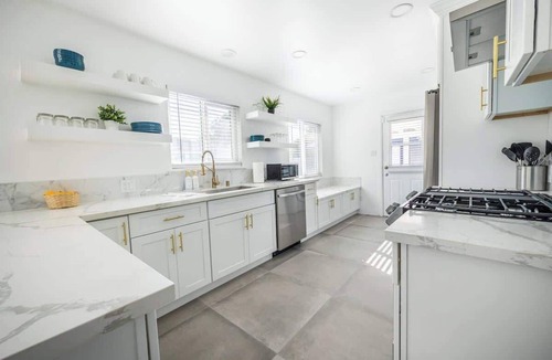 Riverside House | Casa Azul - Close to Cbu/Dtwn