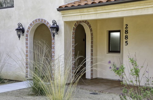 Callender House | Casa Blanca Big 7Bdrm Home Steps to Beach, Golf & Wine