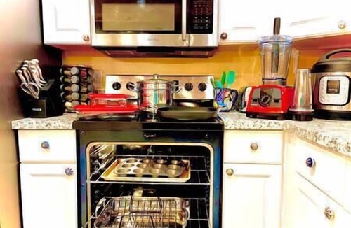 Sahuarita House | Casa Encanto Family Friendly w/Private Pool, 72" TV, Arcade
