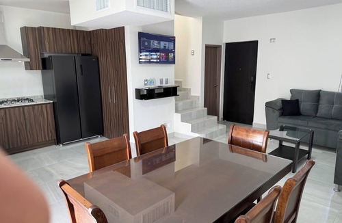 Chihuahua House | Casa Moderna con Minisplits