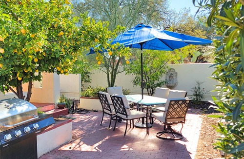 Sam Hughes House | Casa Sonrisa, 3 bed 2 bath in historic Sam Hughes neighborhood next to a park