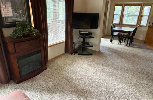 Crescent Cabin | Cascade Fiesta Chalet, Pet Friendly 3 - 511