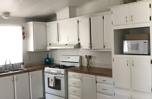 Campus Farm House | Centrally secluded, Urban Ranch Guesthouse, walk/bike to markets, dining & more!