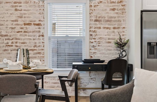 Garfield House | Century Cottage + The Roosevelt Modern | 3BR | Roosevelt Row | Sleeps 6