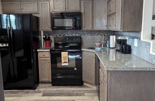 Green Valley Condo | Charming 1-bedroom Cozy Casita in tranquil Green Valley,AZ - WiFi, CA King bed.