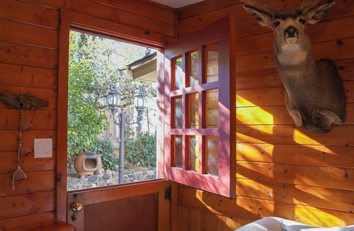 Mountain Club Cottage | Charming 2-bedroom cottage with WiFi, AC in awesome Prescott