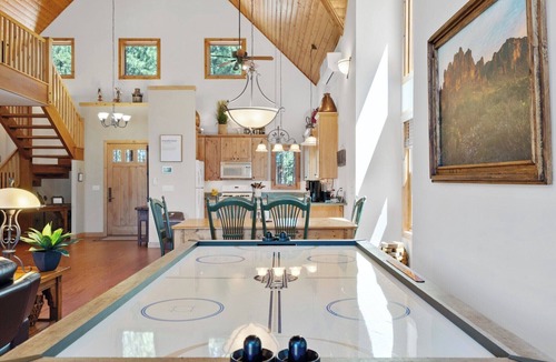 Parks Cabin | Charming 2-bedroom with loft cabin with AC, WiFi in tranquil Parks, AZ. Sleeps 6