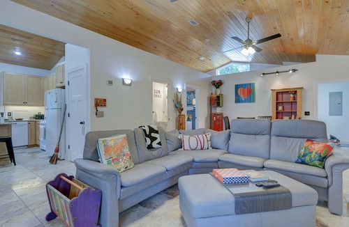 St. Augustine Cottage | Charming 2BR Uptown Cottage - Artsy & Vibrant!