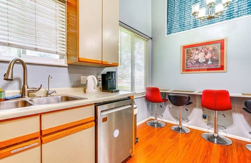 West Valley City House | Charming 3-bedroom townhome with WiFi and AC in West Valley City