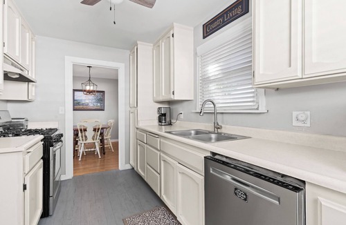 Yuba City House | Charming 3-bedroom house in Marysville with WiFi and AC