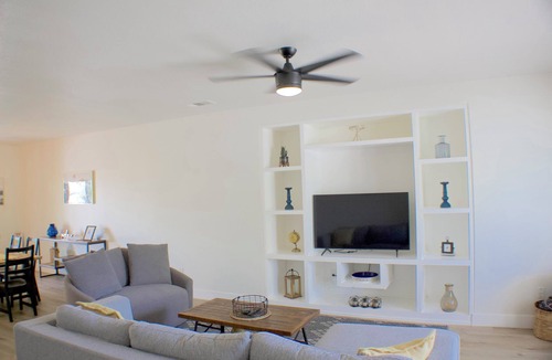 Exeter House | Charming 3-bedroom house in pleasant Exeter. Near the Sequoias.
