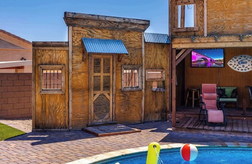 Havasu Foothill Estates House | Charming 4-bedroom house with AC and pool in Marvelous Lake Havasu City.