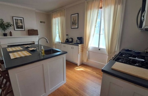 Green Island Apartment | Charming Riverfront 4BR Flat