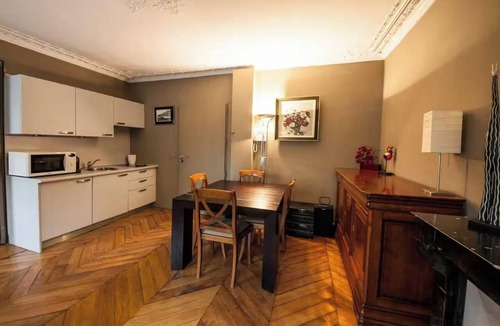 Val-de-Grace Apartment | CHARMING & SPACIOUS STUDIO STEPS FROM LUXEMBOURG GARDENS
