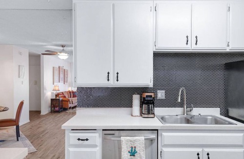 Ingleside Club Condo | Charming Updated Complete with Furnishings 1-bedroom condo In Arizona Decor