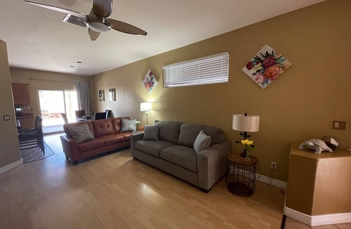 Casas Adobes House | Cheerful, Cozy, 3-bedroom An Elevated Tucson Retreat Convenience & Desert Charm.