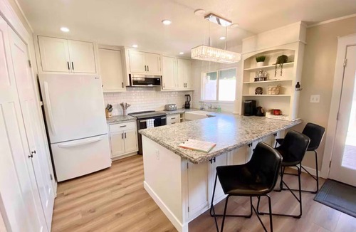 Park Scottsdale Four House | Cheerful Scottsdale Townhouse w/ALL the Amenities