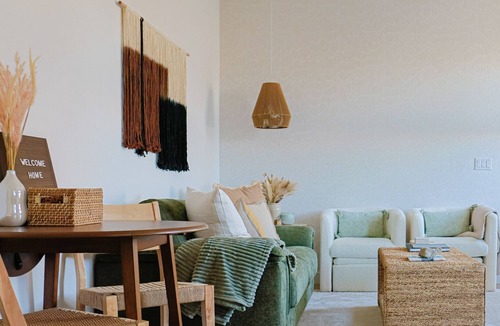 Las Vegas House | Chic and Cozy 1 bed Guesthouse w/Private Entrance