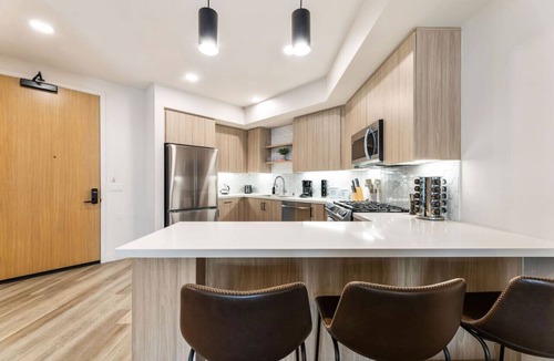 Santa Ana Heights Apartment | Chic & Cozy Condo | South Coast | Mins to Irvine