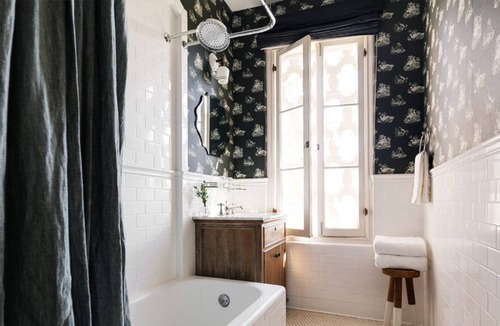 Wilshire Montana House | Classic King at Palihouse Santa Monica, Walk to Venice Beach Boardwalk!