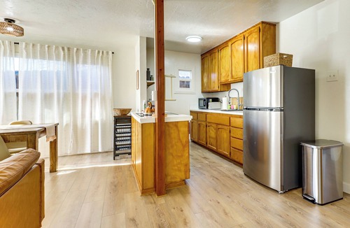 Lakeport Cottage | Clear Lake Living! Pet-friendly Gem w/Fenced Yard