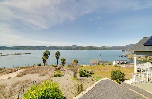 Clearlake House | Clearlake Vacation Rental w/Nearby Lake Access!