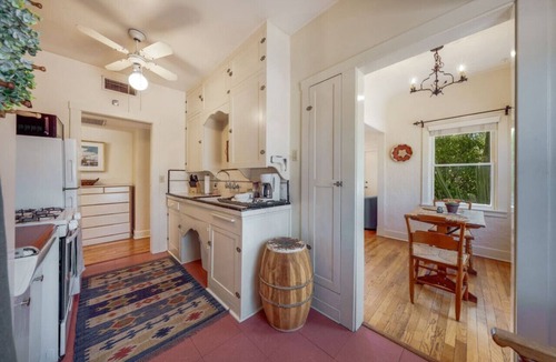 Sam Hughes House | Close to U of A/Patio/Sam Hughes/1 BR 1 BA