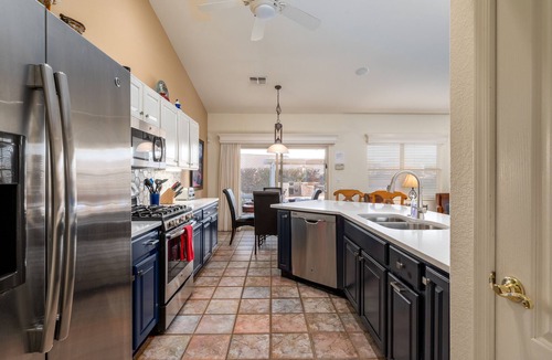The Bluffs House | Club Wolff West - Enjoy Tucson in Style. Pool, hot tub, outdoor kitchen, view