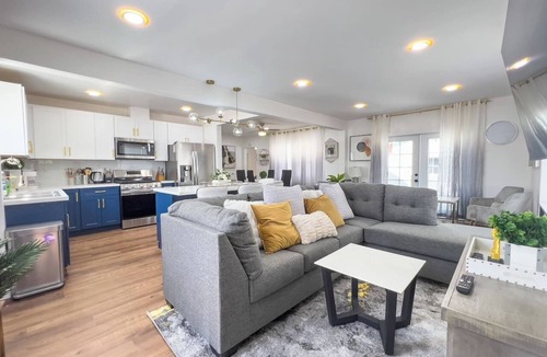 Belmont Shore Villa | Coastal Cozy Home | Hot Tub Walk to Beach& Bars