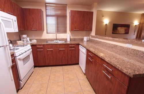Spring Valley Resort | Come enjoy this tranquil oasis by day or party on the Strip at night.