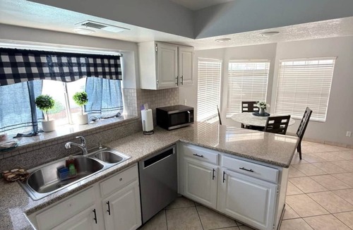 Las Vegas House | Comfortable VILLA ROSA close to Las Vegas Strip