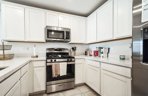 Centennial Hills Condo | Condo-Vegas-Special Low Rates for May Only til May 1rst-Mins to Summerlin Med