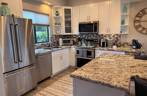Camelback East Condo | Contemporary downstairs 2-bedroom condo, sleeps 4, near the Biltmore Hotel.
