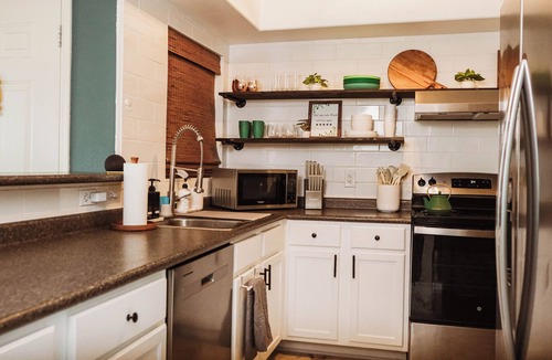 North Scottsdale Condo | Cozy 1-bedroom condo in Scottsdale with Mountain View’s and a central location