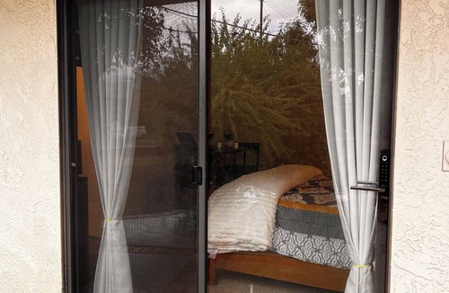 Hemet House | Cozy 1-bedroom private guest room in tranquil Hemet with AC
