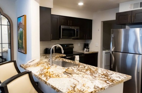 Las Vegas Resort | Cozy 1-bedroom resort with fitness room and AC in vibrant Las Vegas.