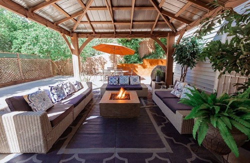 Julian House | Cozy 10 guest, 4 Bedroom, 2 Bath, Pet Friendly, 2-minute walk to downtown Julian