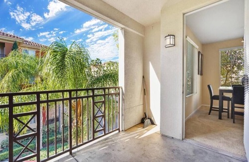 Garden Grove Apartment | Cozy 2-BD/2BA Apt! 5Mins to Disney! Angel stadium! Honda Center! The Outlets!